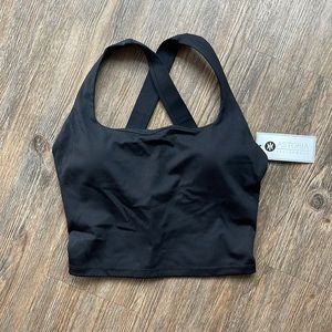 Astoria LIVE LUXE Sports Crop - Black
